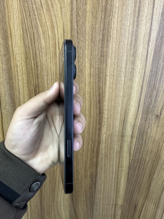 iphone 16pro max black 256gb 100% 82sikl