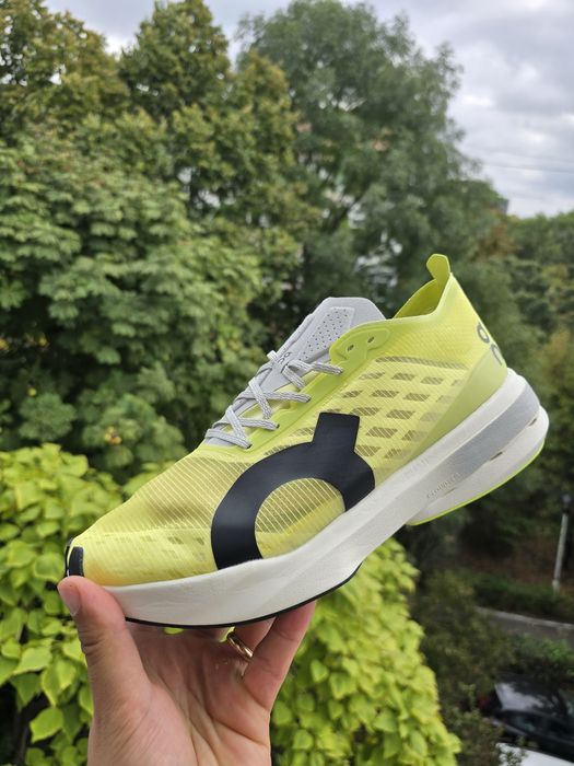 On Cloud Running Cloudboom Strike 44 Noi!