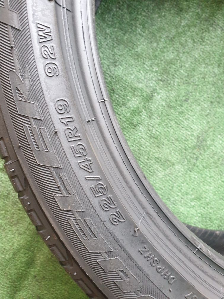 225 45 19 vara Bridgestone