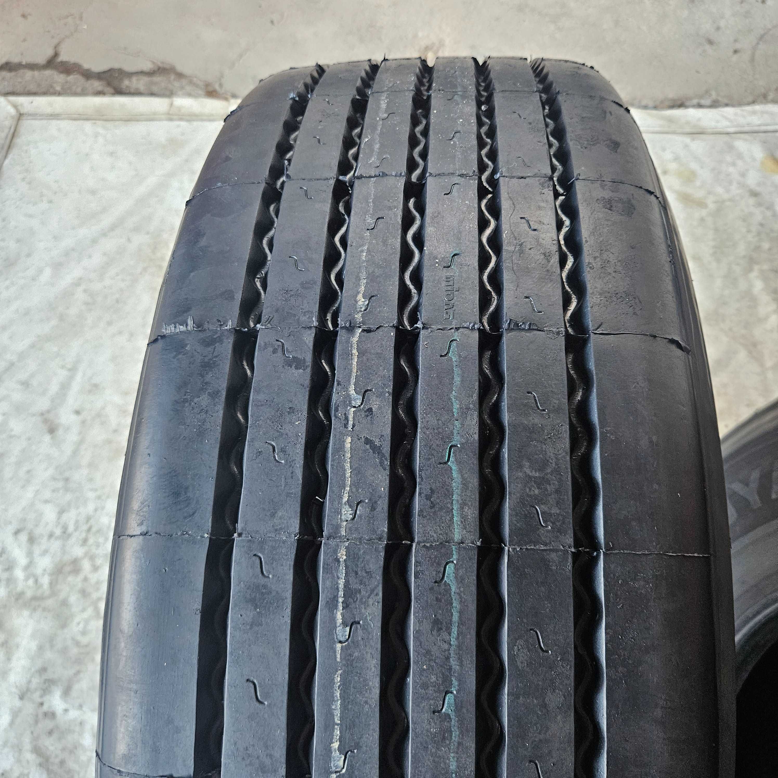 Нови гуми регенерат за ремаркета Midas 385/65 R22.5 160K M+S