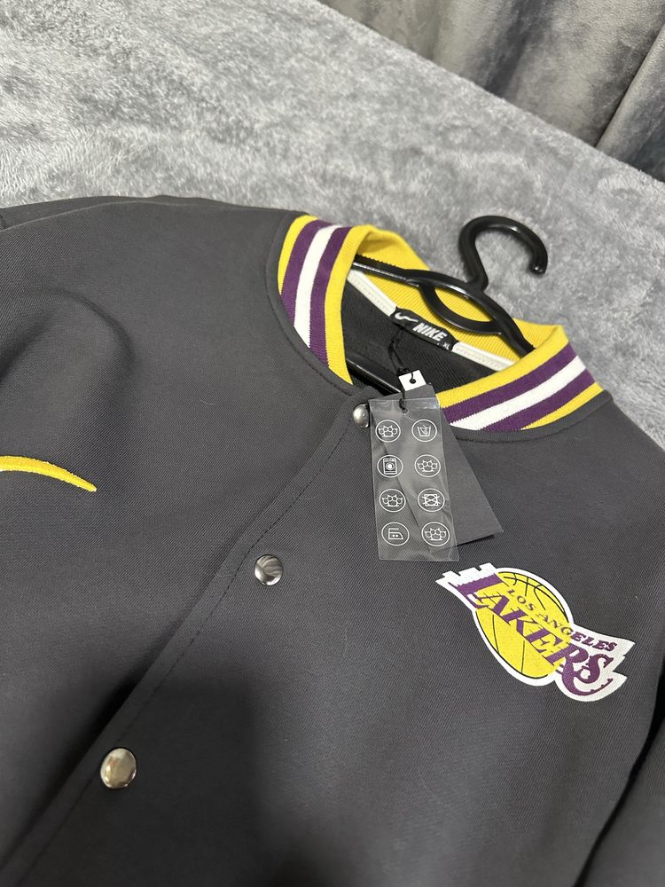 Bomber Lakers Size: L