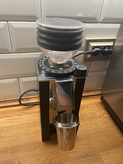 Продавам Eureka mignon zero 16 CR кафемелачка