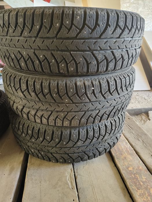 Шины зимние шипованные