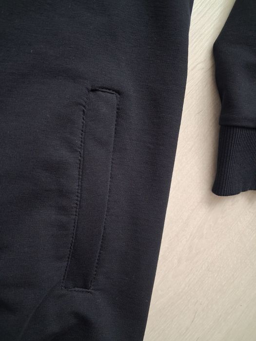 Vand Pulover Hugo Boss  marime XXL Barbati