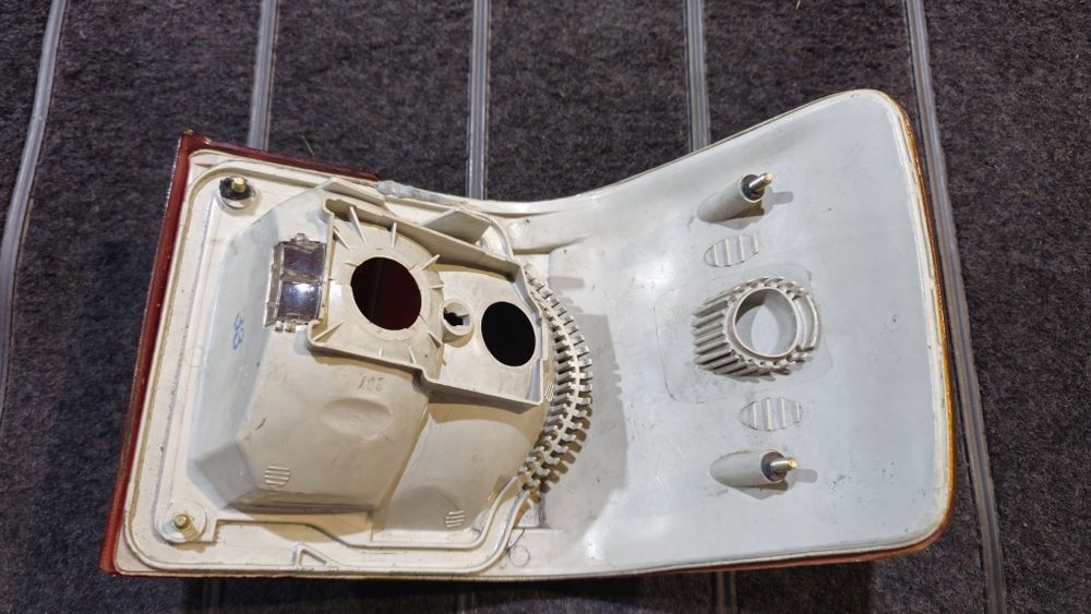 Stop stanga Hella original Audi 80 B3 (caroserie)

Stare buna

Pret: 1