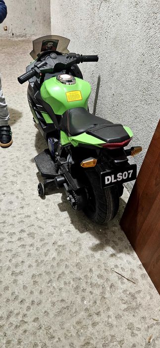 Акумулаторен детски мотор