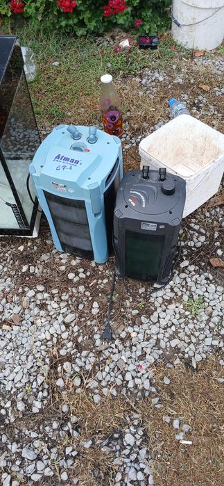 Два аквариума за рибки