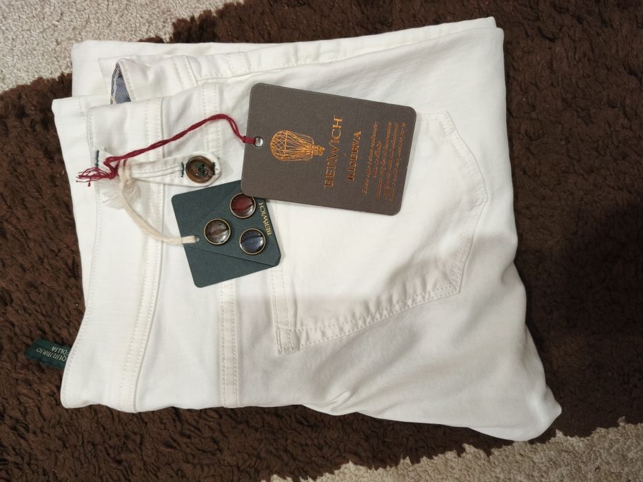 Pantaloni/Blugi Albi Berwich de Calitate Premium - Ideal Smart Casual