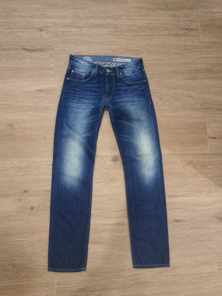 De vanzare blugi Tommy Hilfiger 29/34 Original, cu editie limitata 85