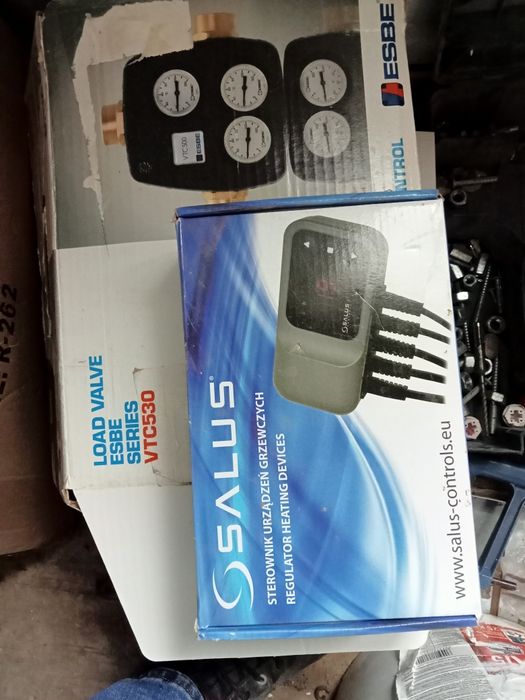 Vând controler Salus pentru boiler