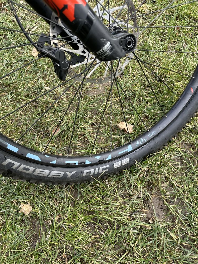 Bicicleta Cube Stereo 140 HPC Race.