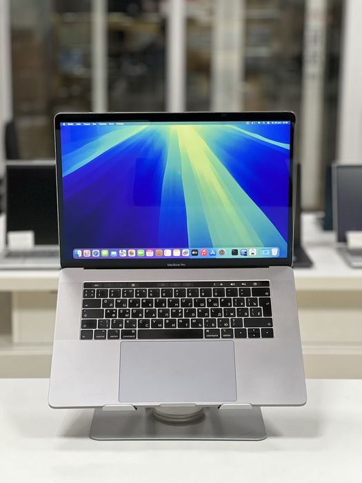MacBook Pro Touchbar 15 inch| Intel core i7 | ОЗУ 16Gb | SSD 500Gb