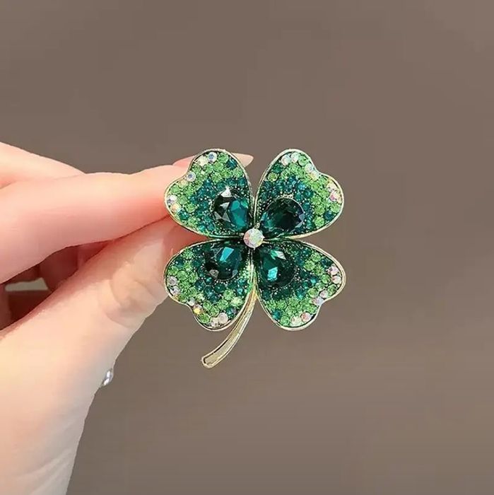 Брошь бижутерия новая