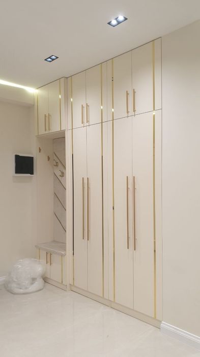 Новостройка сотилади 3/4/6. 90 м². Янги евро ремонт. Метро Беруни.