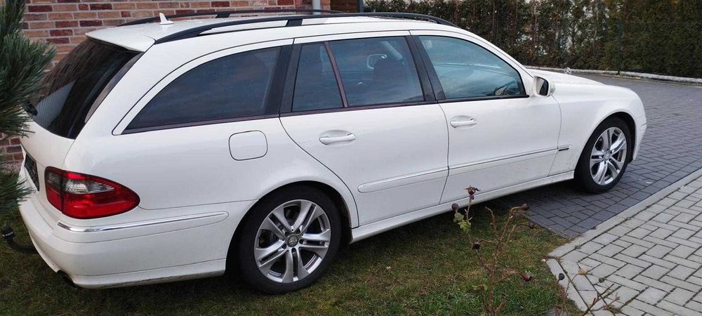 Mercedes Benz  E clasa W 211  2009