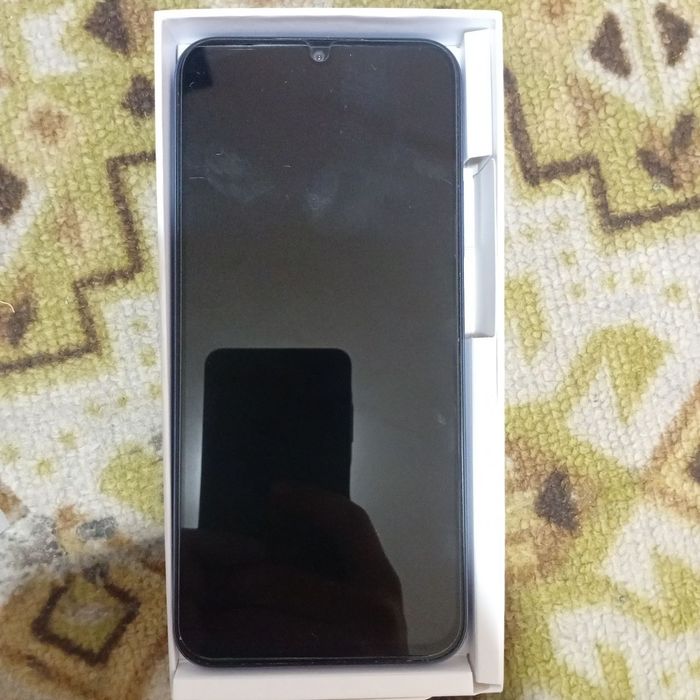 Redmiy 15c sotiladi holati zoʻr 15kun ishlatilgan karobka dakementi bo