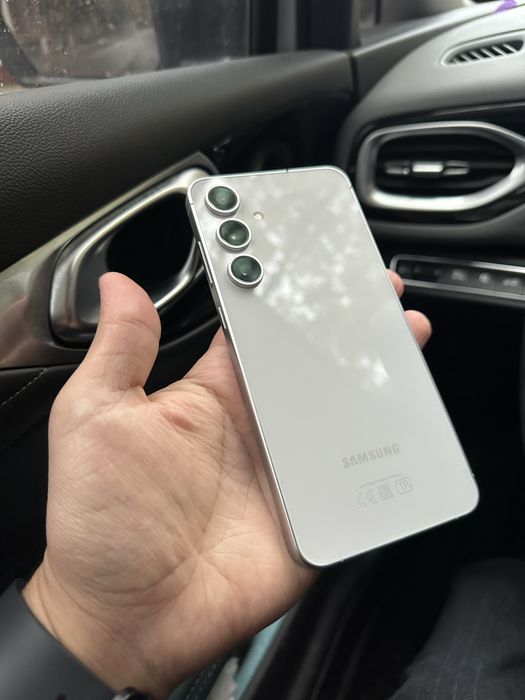 Samsung S24 FE 8/256Gb ideal boshqa rangiyam bor