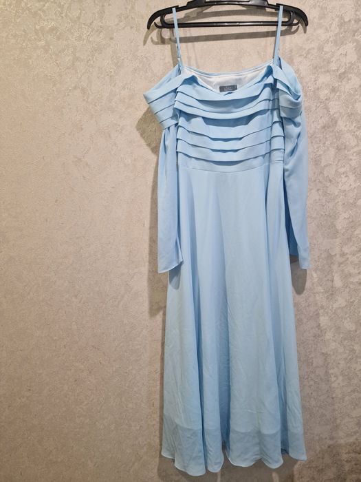 Продам вечернее платье Lichi