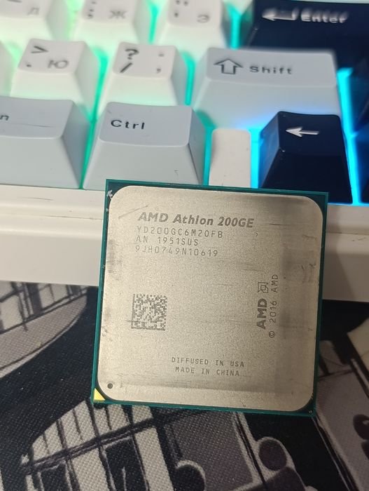 Процессор AMD ATHLON 200GE
