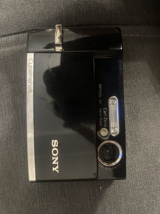 Камера sony винтаж ( все работает но нету зарядки от блока