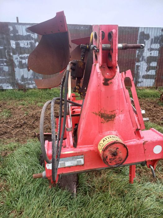 Plug cu trei trupite