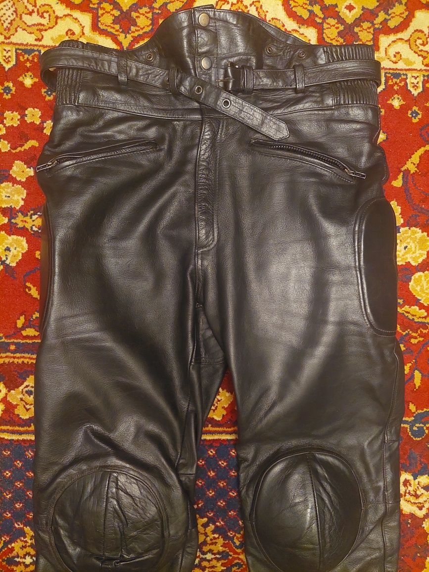 Pantaloni moto de barbat,din piele naturala,marime L-XL