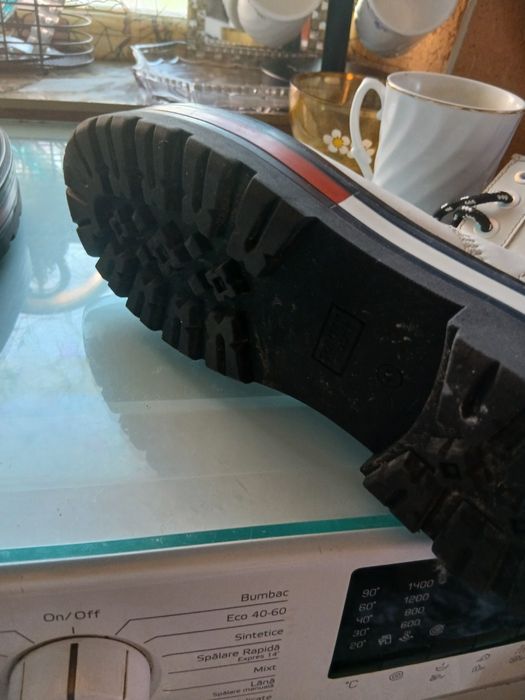 Vând ghete piele Tommy Hilfiger