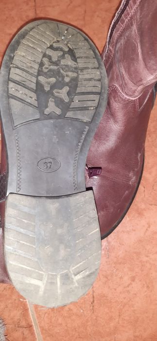 Incaltaminte din piele în stare foarte bună