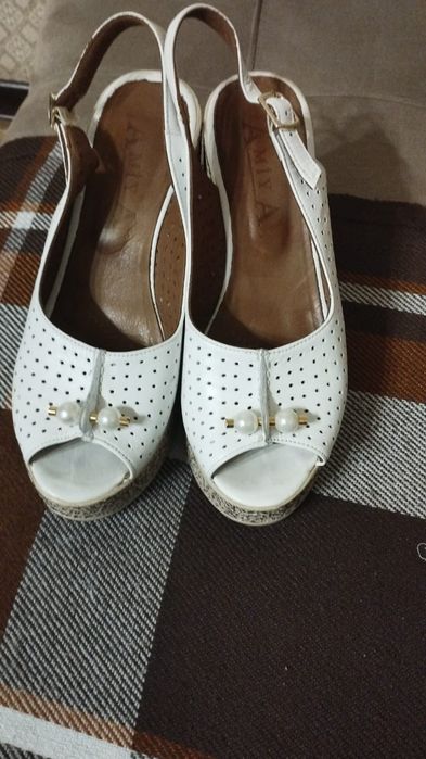 Босоножка Кожаная