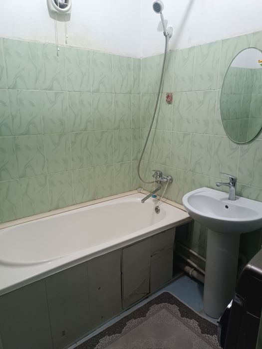 Sergeli 7A,3 xona 7 etaj skvoznoy uy 58 kv srochno sotiladi