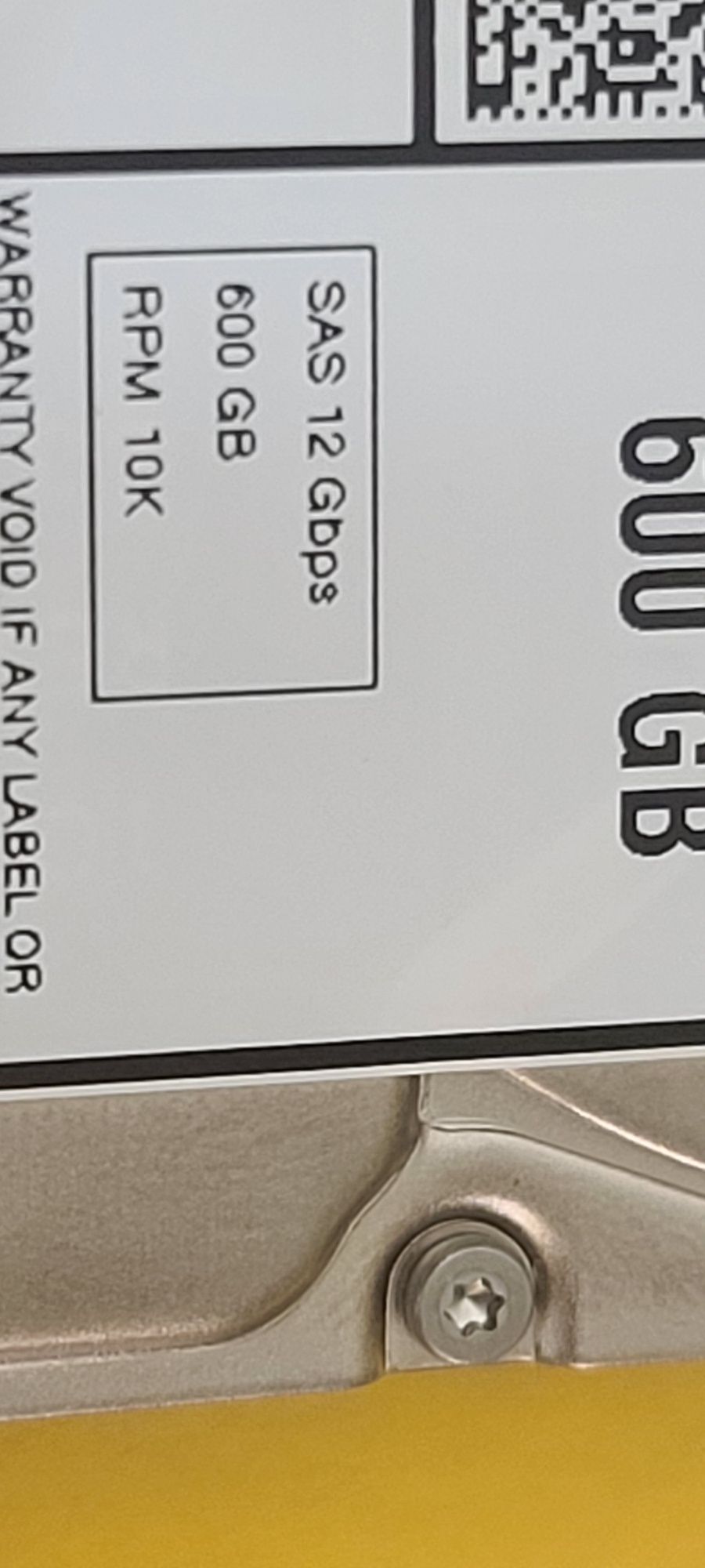 Жёсткий диск sas 600 Gb.
