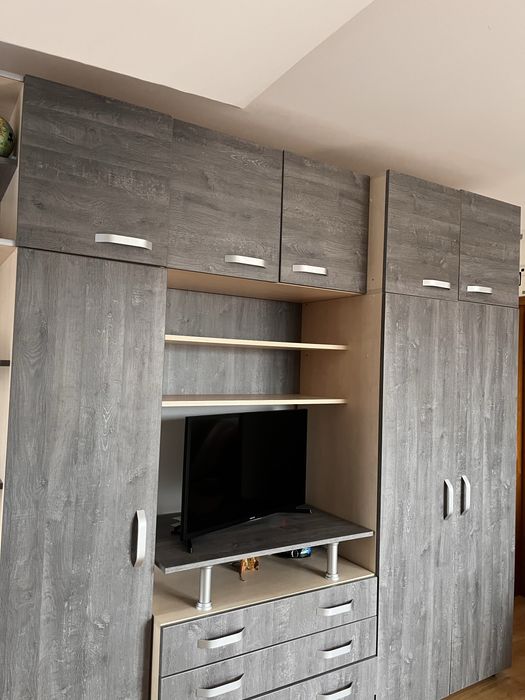 Mobilier modern cu spațiu multimedia integrat pt sufragerie