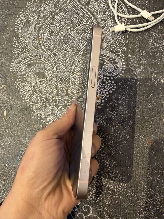 Iphone 13 в много добро състояние