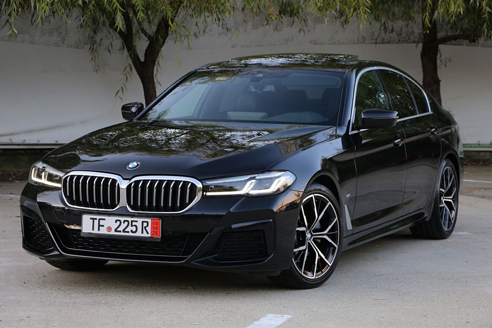 Bmw 520d Seria 5 G30 LCi MildHybrid M Packet Led Trapa Keyless Cockpit