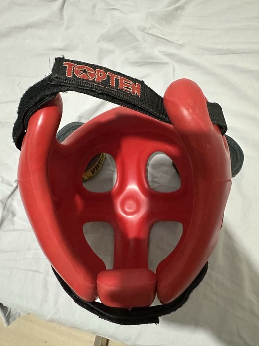 Каска Topten и екипировка