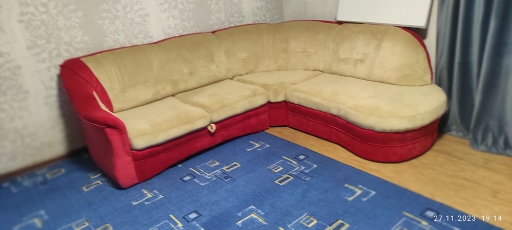 Мягкая мебель, уголок с креслом