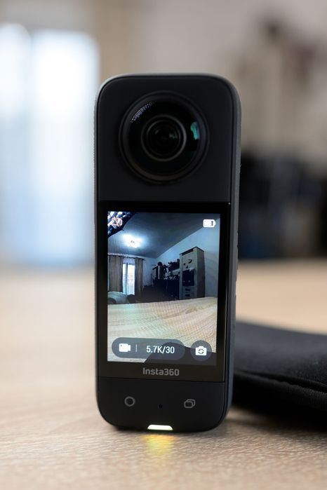 Insta 360 X3 cameră de acțiune