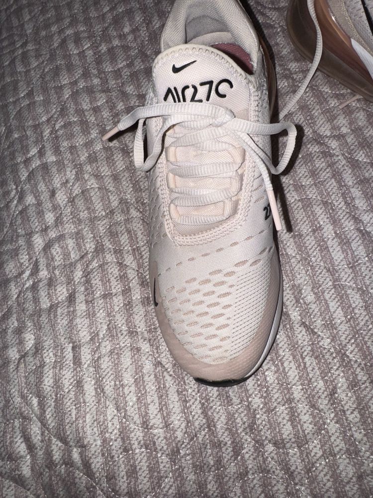 Продам кроссовки Nike оригинал