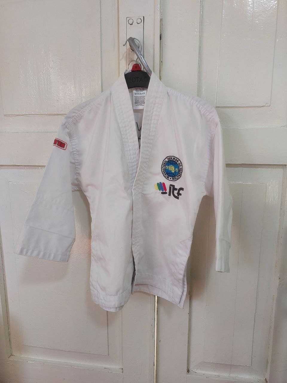 Кимано для Тхэквандо. Kimano forma Taekvando  itf