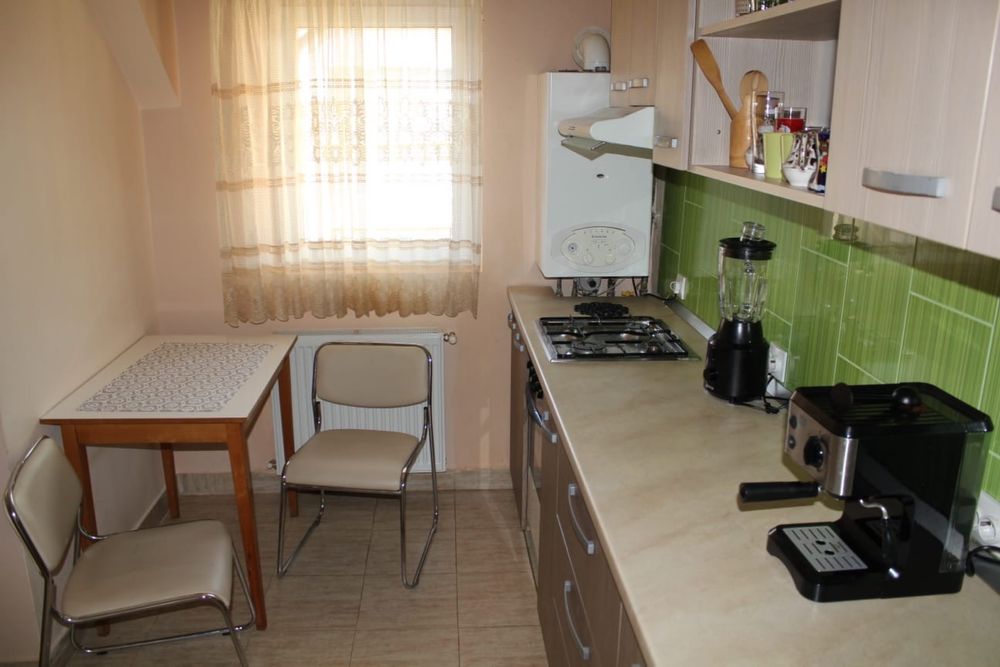 Inchiriez apartament cu 1 camera in Floresti