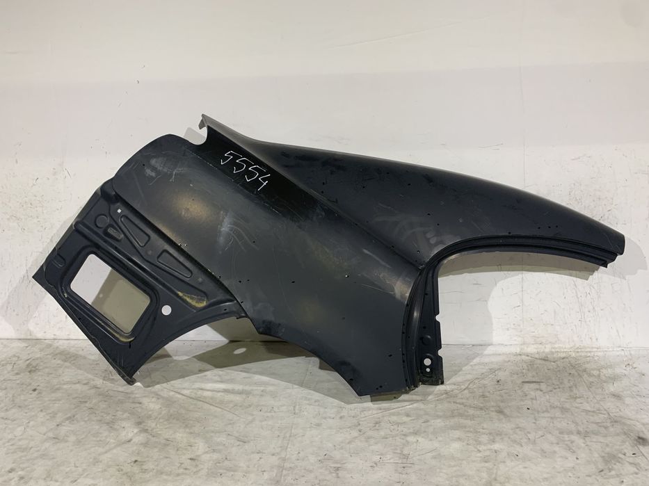 Aripa dreapta spate, Toyota Avensis Hatchback, 2003, 2004, 2005, 2006, 2007, 2008.