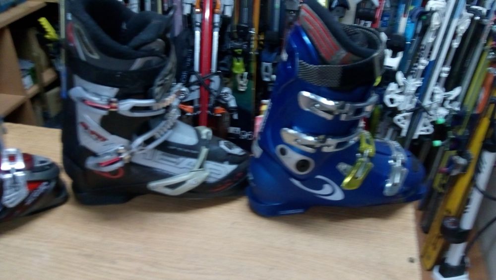 Ски обувки цени от 30  до 80 лв.