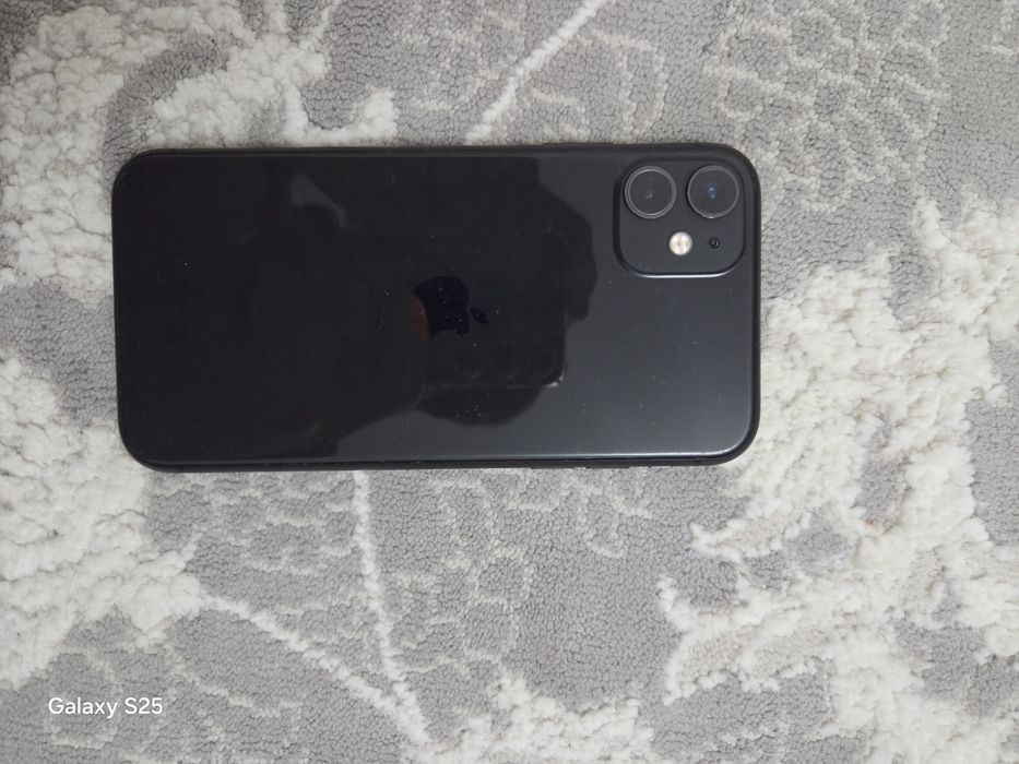 IPhone 11 black 64гб