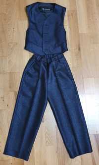 Елегантен комплект елек и панталон за момченце (размер 104 см)