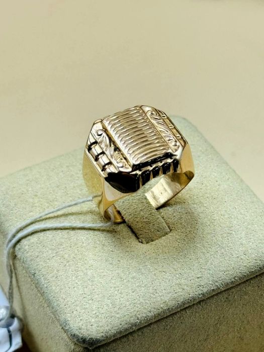 Золотая советская печатка 20 размера