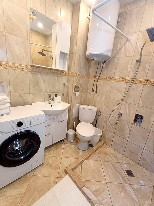 Дава се под наем Едностаен апартамент в Варна, Бриз - 35 кв.м за 400 € - Снимка #4