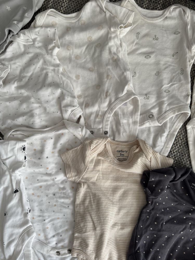 Бебешки бодита на Next и Carters