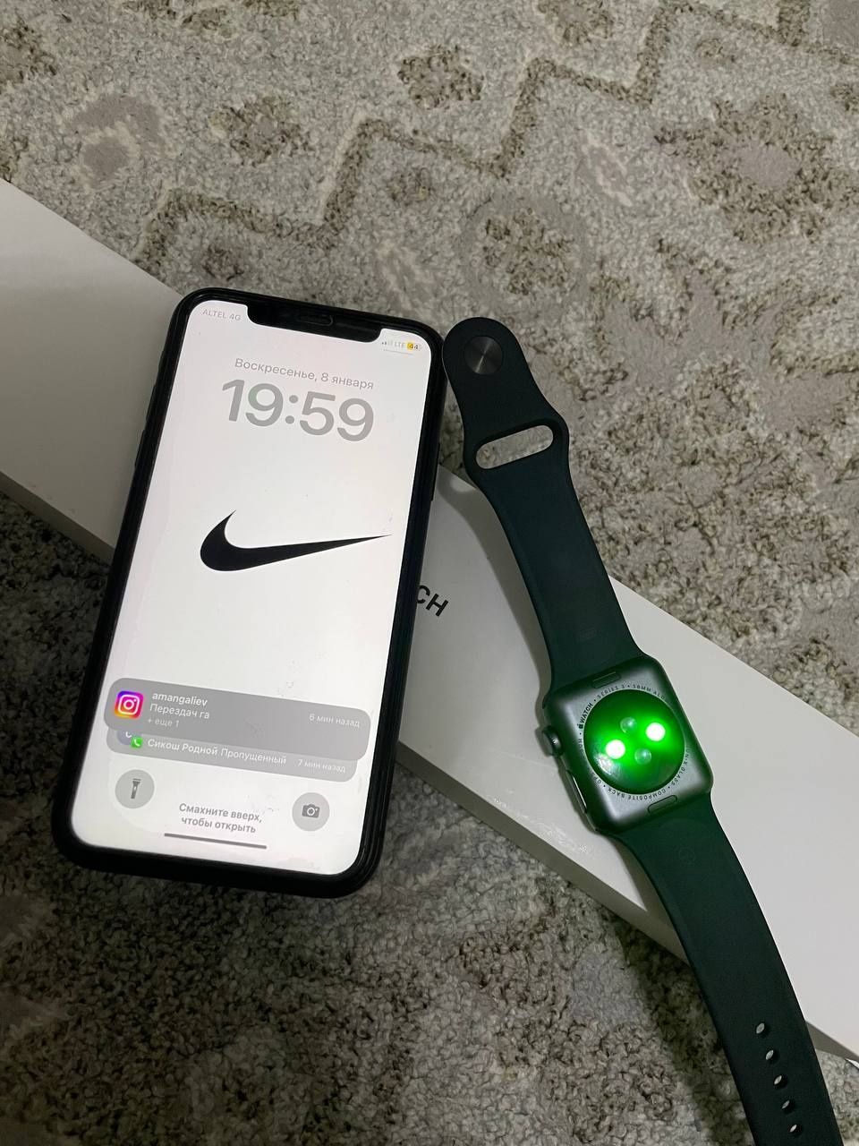 Iphone 11 + apple watch 3 series