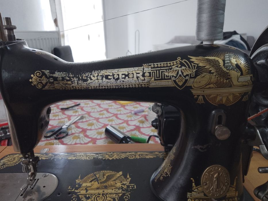 Mașina de cusut Singer fabricata in Scotia anul 1910