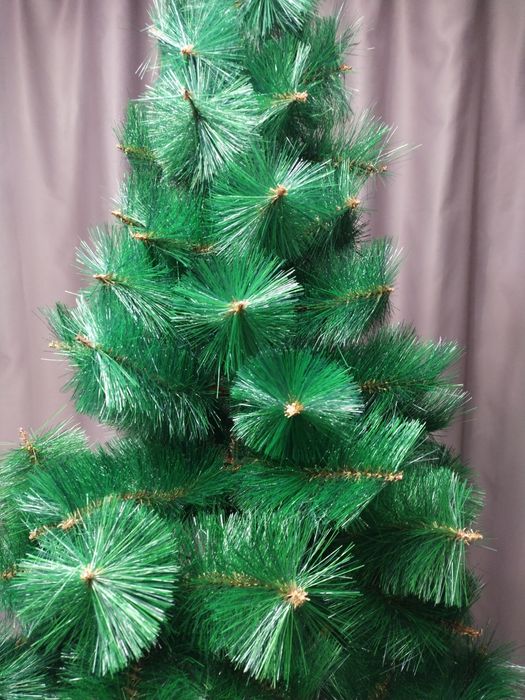 Продам ёлку искусственную